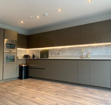 Bespoke Kitchen Cabinets - Dreamline Interiors