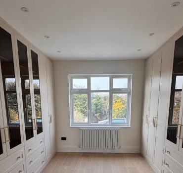 Walk-in Wardrobe Room with Mirrored Cabinet Doors